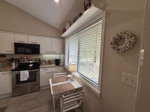 306 Westbury Ct Apt 2E, Myrtle Beach, SC 29572