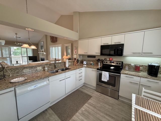 306 Westbury Ct Apt 2E, Myrtle Beach, SC 29572