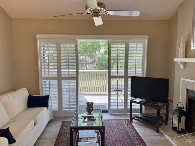 306 Westbury Ct Apt 2E, Myrtle Beach, SC 29572