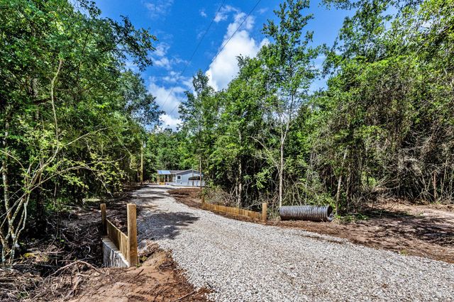 321 Forest Road, Point Blank, TX 77364