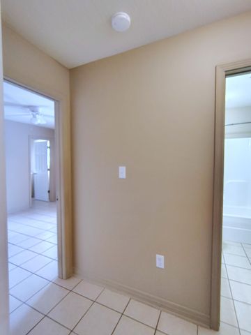 1115 Howell, Apt c, Purvis, MS 39475