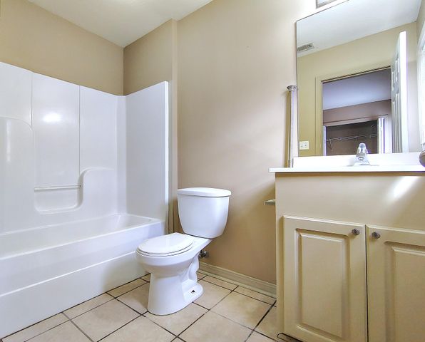 1115 Howell, Apt c, Purvis, MS 39475