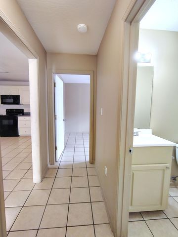 1115 Howell, Apt c, Purvis, MS 39475