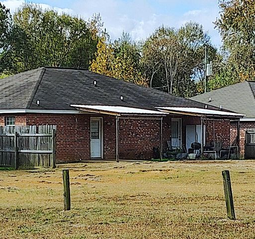 1115 Howell, Apt c, Purvis, MS 39475