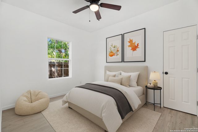 1032 Blueridge Dr, Canyon Lake, TX 78133