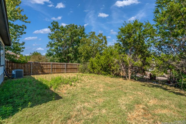 1032 Blueridge Dr, Canyon Lake, TX 78133