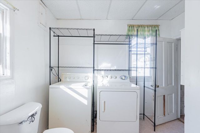 713 N George Street, Clinton, IL 61727