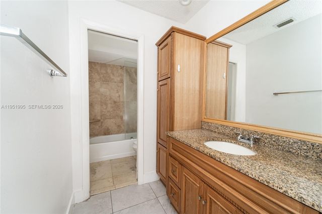 17249 NW 60th Ct 17249, Hialeah, FL 33015