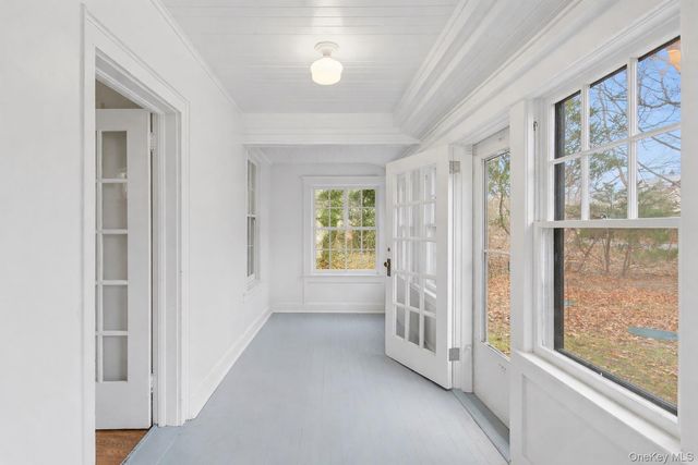 4 Weesuck Avenue, East Quogue, NY 11942