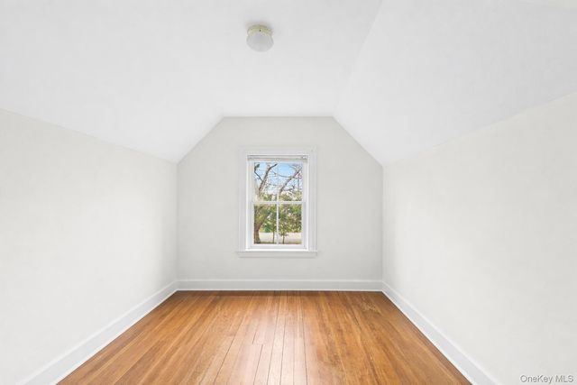 4 Weesuck Avenue, East Quogue, NY 11942
