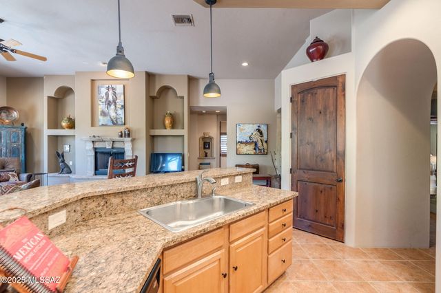124 Circulo Vespucci, Tubac, AZ 85646