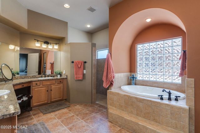 124 Circulo Vespucci, Tubac, AZ 85646