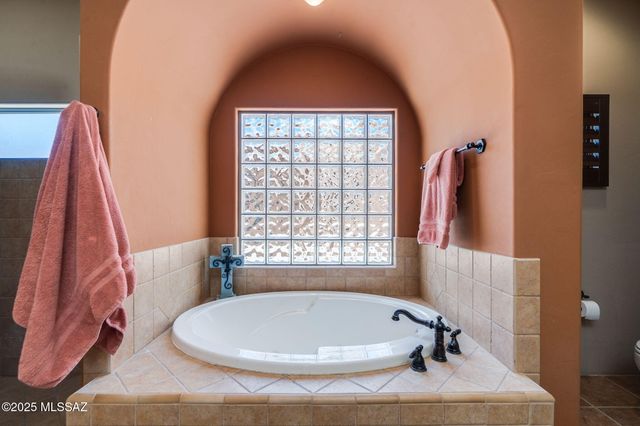 124 Circulo Vespucci, Tubac, AZ 85646