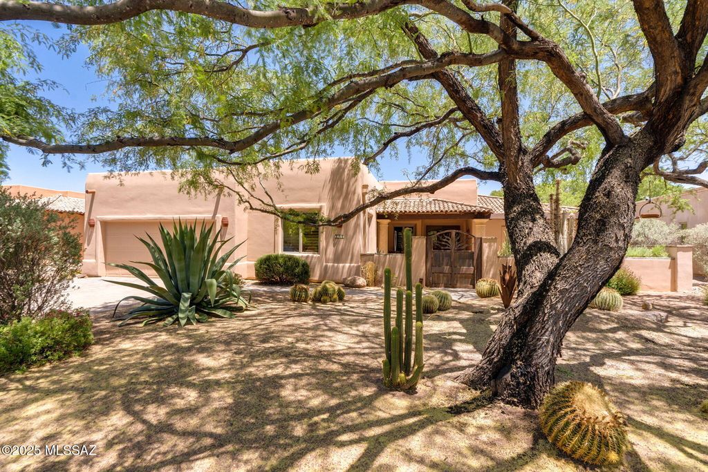 124 Circulo Vespucci, Tubac, AZ 85646