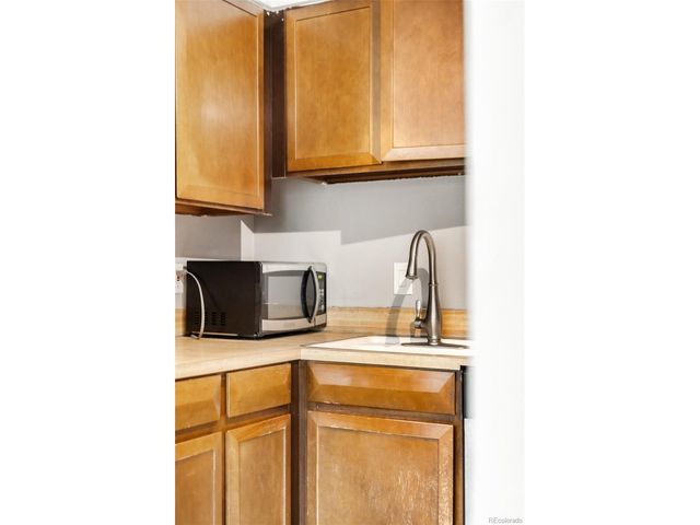 1260 York St 206, Denver, CO 80206