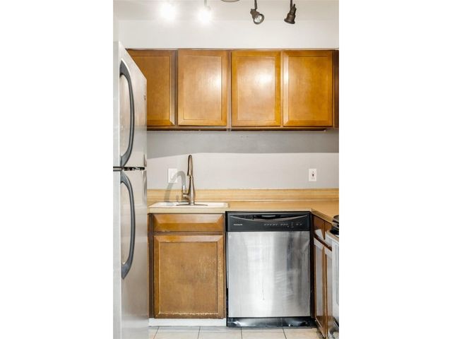 1260 York St 206, Denver, CO 80206