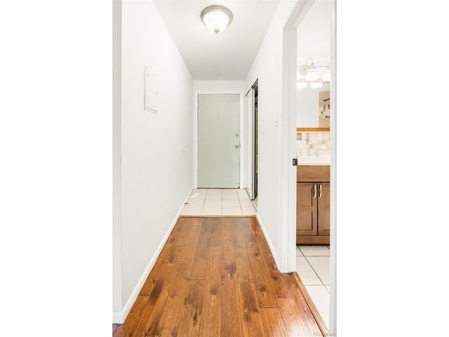 1260 York St 206, Denver, CO 80206