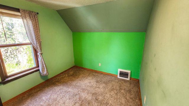 511 11th Street N, Moorhead, MN 56560