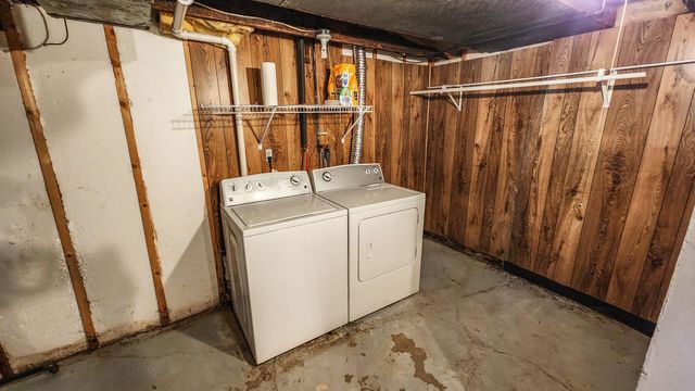 511 11th Street N, Moorhead, MN 56560
