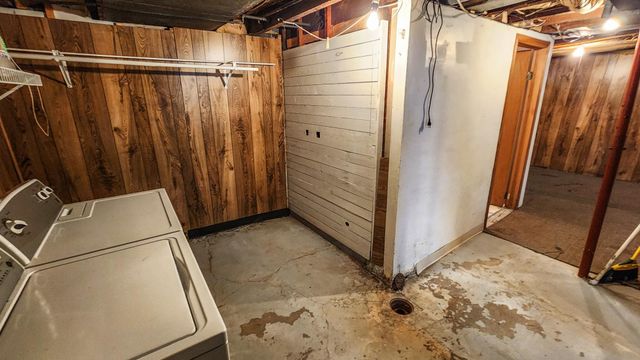 511 11th Street N, Moorhead, MN 56560