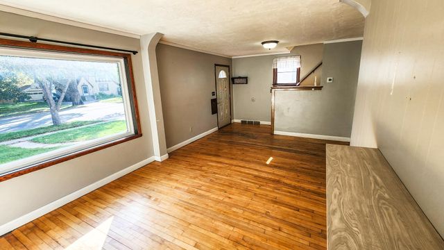 511 11th Street N, Moorhead, MN 56560