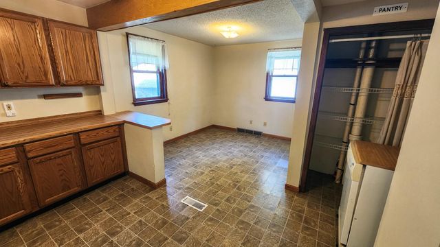 511 11th Street N, Moorhead, MN 56560