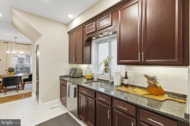 1023 19TH ST S, Arlington, VA 22202