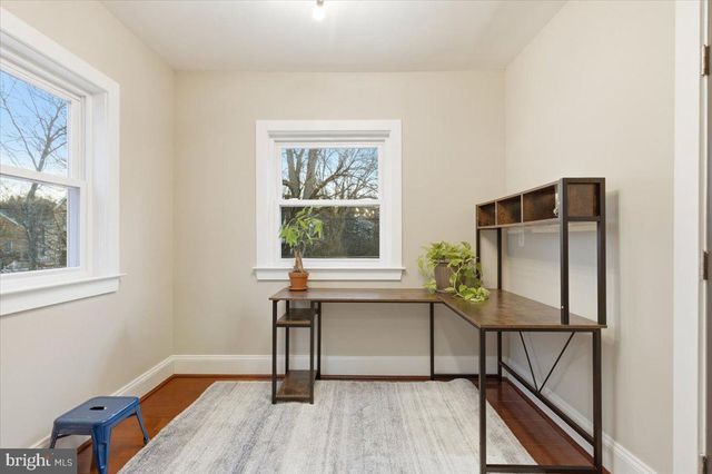 1023 19TH ST S, Arlington, VA 22202