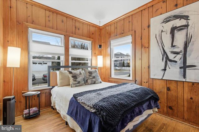 1023 19TH ST S, Arlington, VA 22202