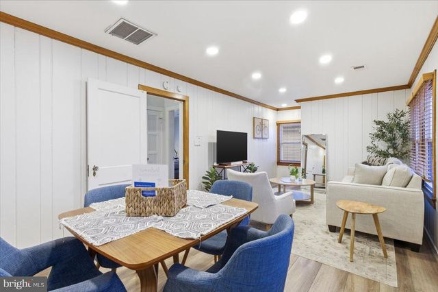 1023 19TH ST S, Arlington, VA 22202