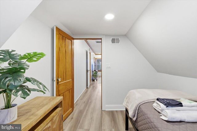 1023 19TH ST S, Arlington, VA 22202