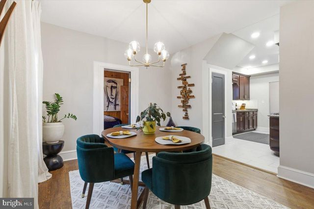 1023 19TH ST S, Arlington, VA 22202