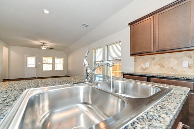 1022 Schooner Street, Crosby, TX 77532