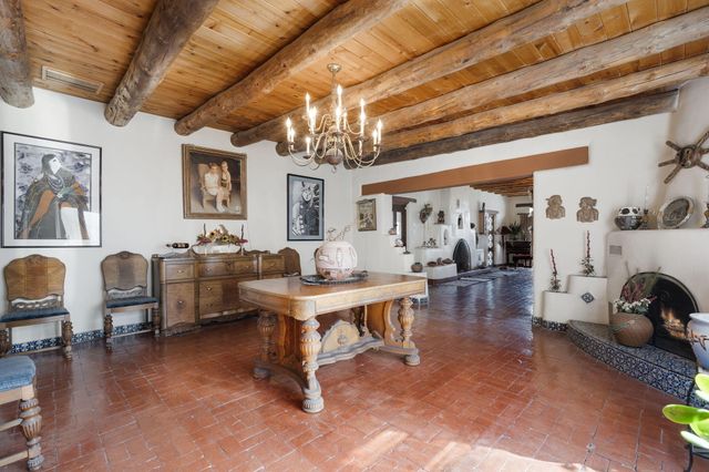 10075 Los Cansados Road NW, Albuquerque, NM 87114