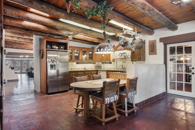 10075 Los Cansados Road NW, Albuquerque, NM 87114