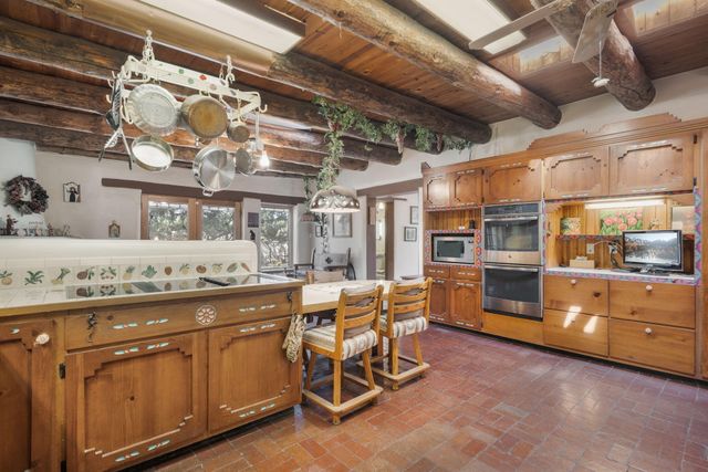 10075 Los Cansados Road NW, Albuquerque, NM 87114