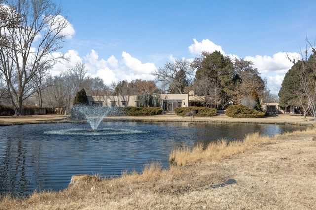 10075 Los Cansados Road NW, Albuquerque, NM 87114