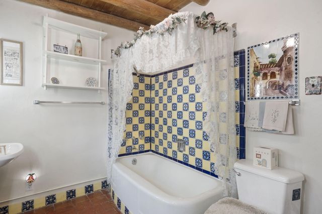 10075 Los Cansados Road NW, Albuquerque, NM 87114