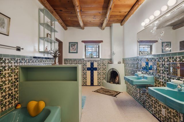 10075 Los Cansados Road NW, Albuquerque, NM 87114