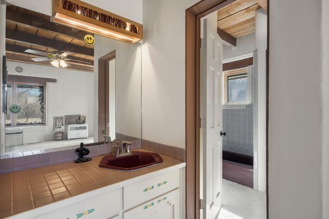 10075 Los Cansados Road NW, Albuquerque, NM 87114