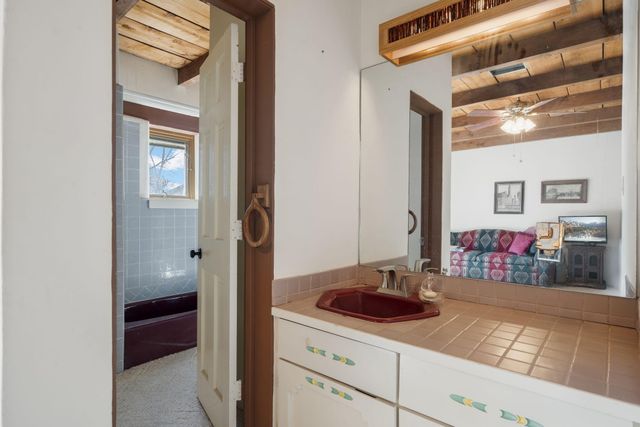 10075 Los Cansados Road NW, Albuquerque, NM 87114