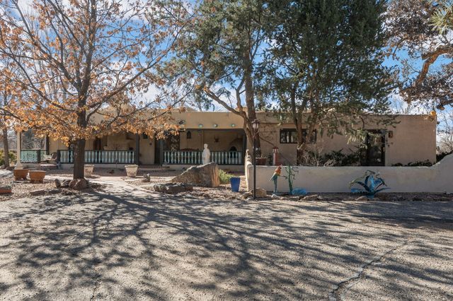 10075 Los Cansados Road NW, Albuquerque, NM 87114