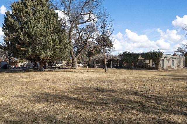 10075 Los Cansados Road NW, Albuquerque, NM 87114