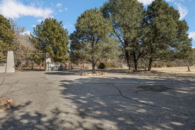 10075 Los Cansados Road NW, Albuquerque, NM 87114