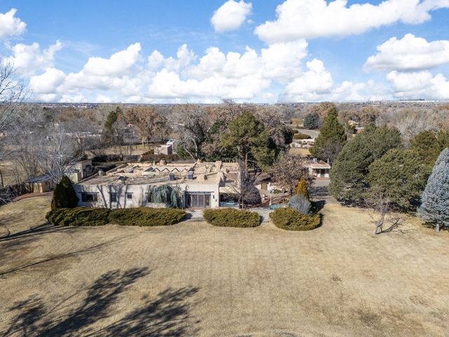 10075 Los Cansados Road NW, Albuquerque, NM 87114