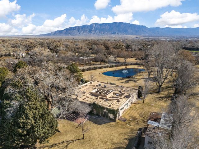 10075 Los Cansados Road NW, Albuquerque, NM 87114