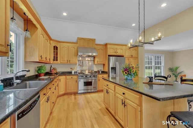 34 Collier Road, Wethersfield, CT 06109