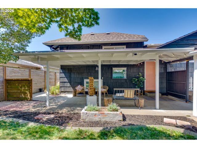 6204 Ne WILLOW St, Portland, OR 97213