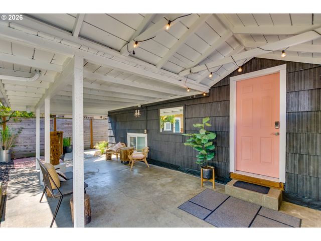 6204 Ne WILLOW St, Portland, OR 97213
