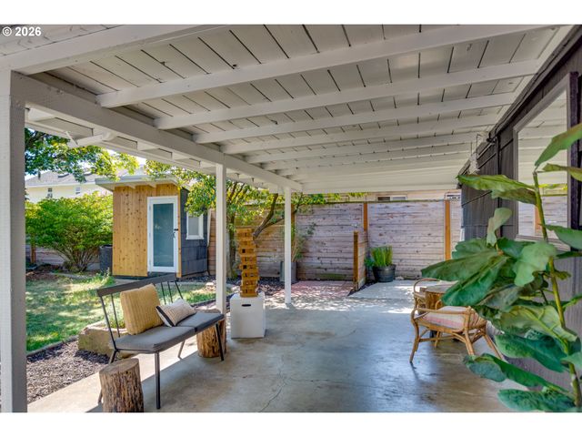 6204 Ne WILLOW St, Portland, OR 97213